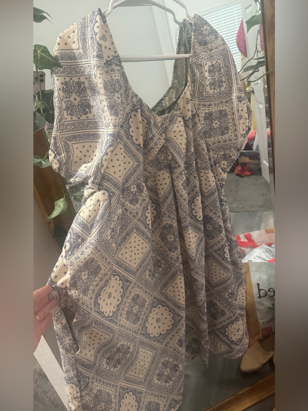 BNWT Boutique Hayden Los Angeles Paisley Print Puff Sleeve Dress - Picture 4 of 6